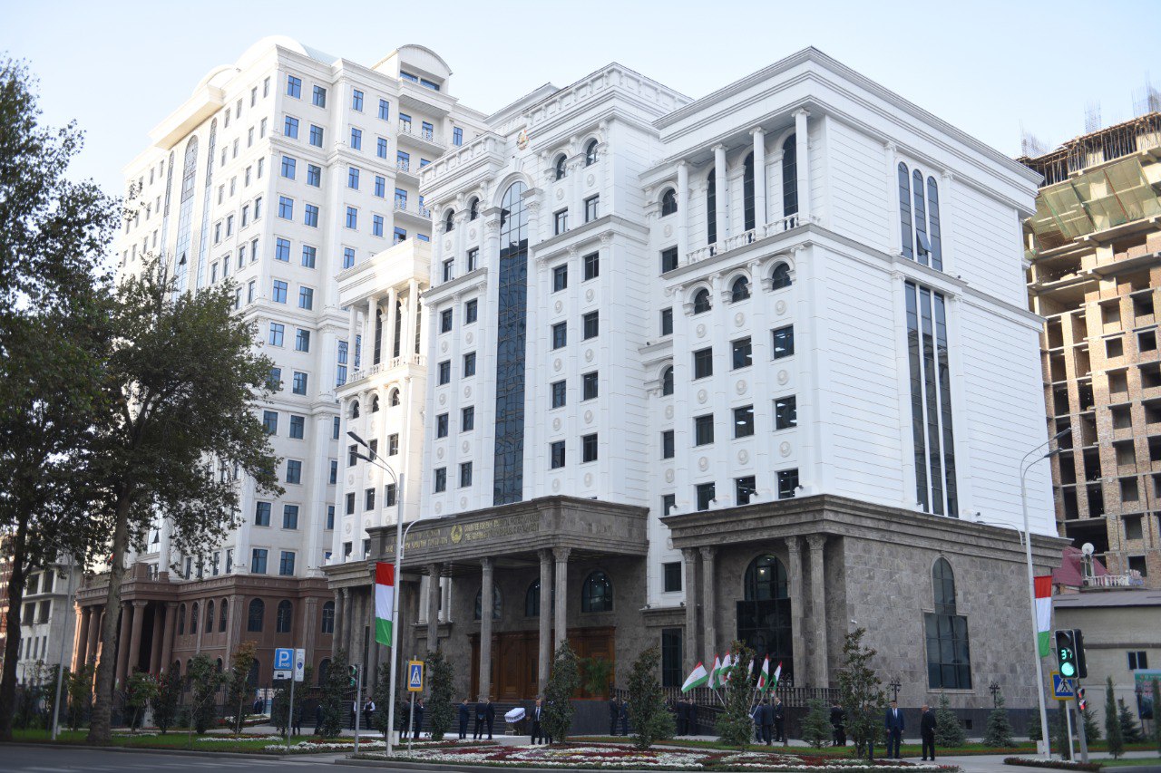 President inaugurates new Environmental Protection Committee headquarters and housing for Hydromet staff