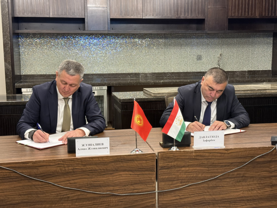 Kyrgyzstan and Tajikistan launch joint work to boost regional cooperation and investment