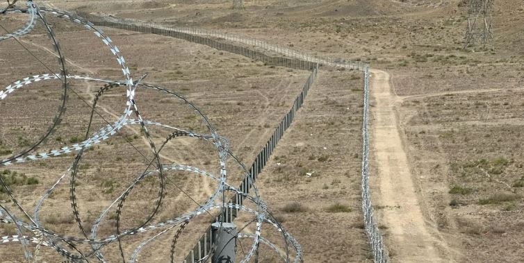 Kyrgyz security chief hints at potential withdrawal of border guards from Tajik border