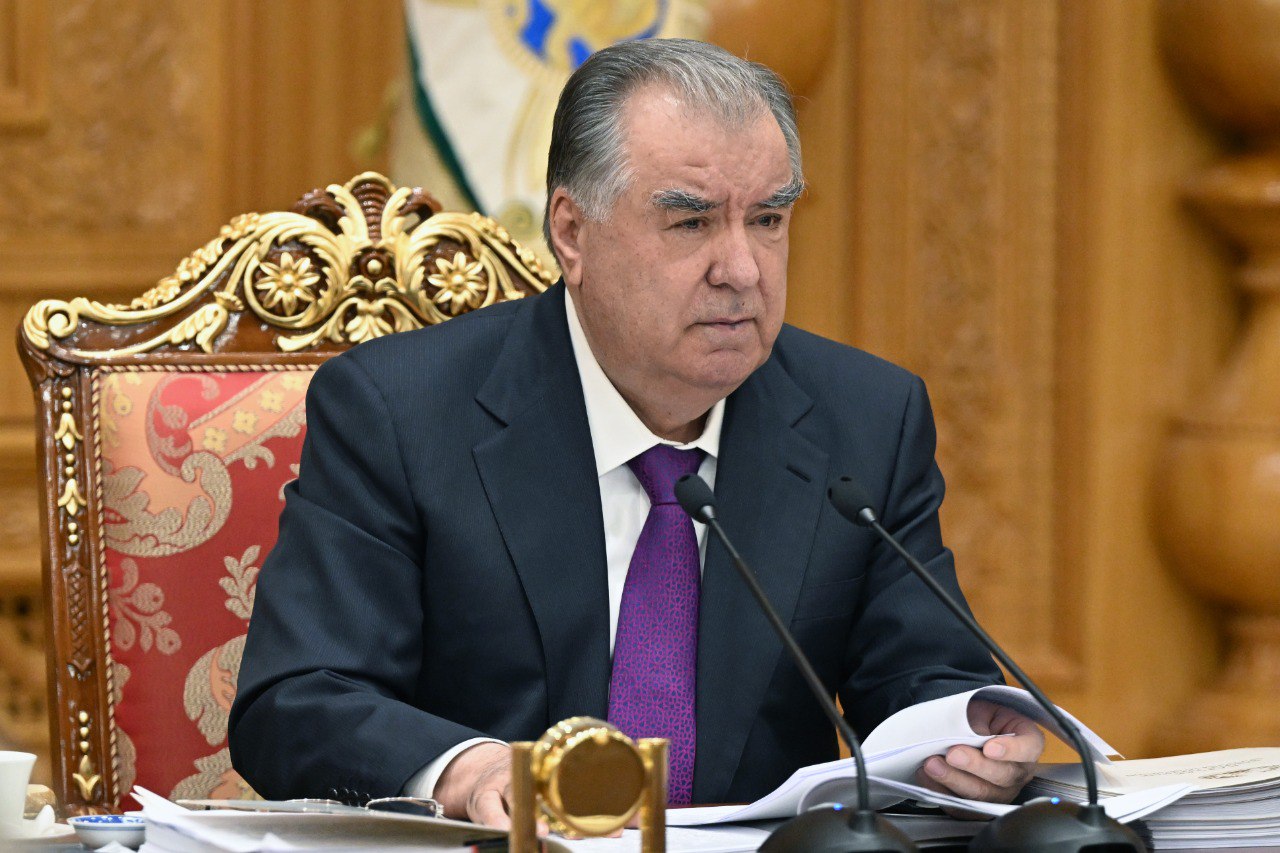 President of Tajikistan dismisses several judges, three for "dishonorable conduct"