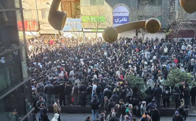 Internet nearly completely shut down in Iran amid protests and rial collapse