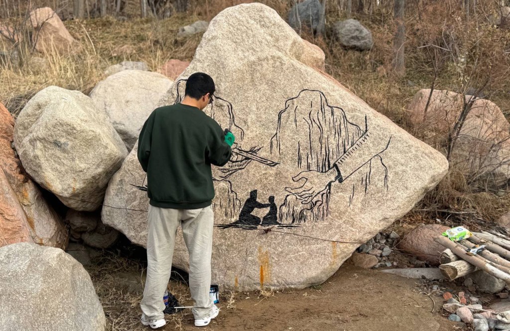 Artist from Asht revives fairytales by painting on stones