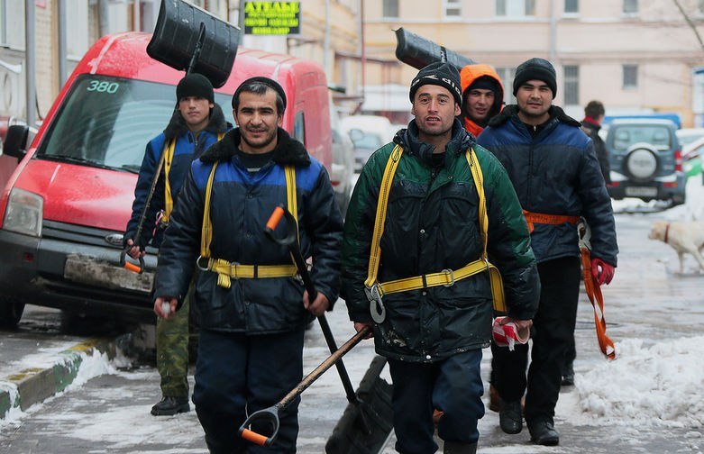 Tajik labor minister outlines key mechanisms for protecting labor migrants