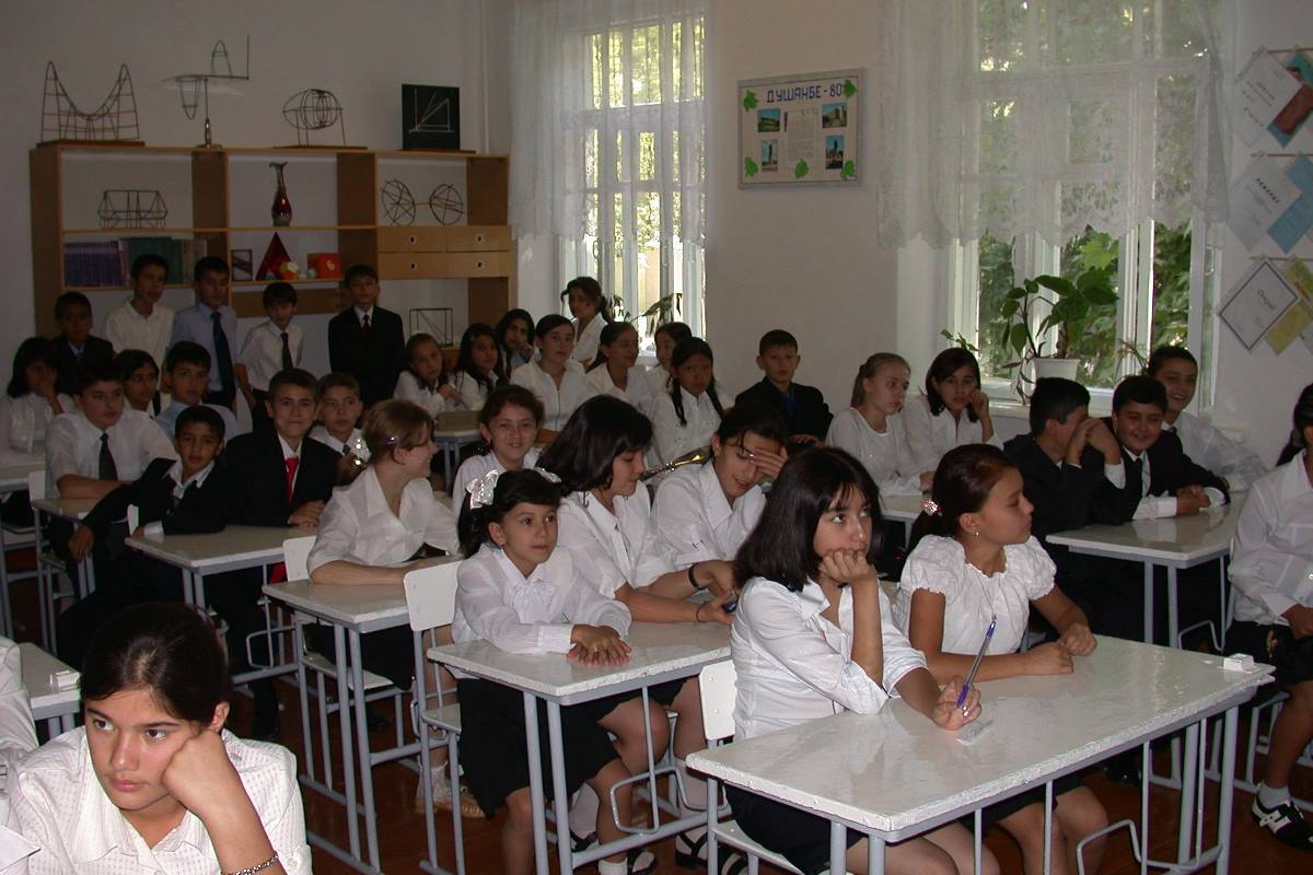 One in three schoolchildren is an A-B student? What grades really say about the quality of education in Tajikistan