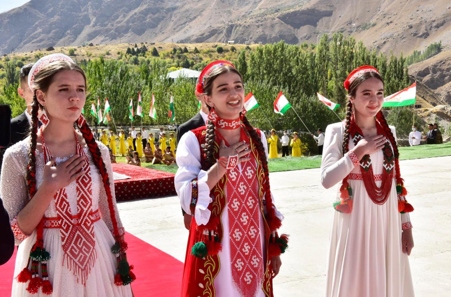 Pamir Highway, "Tajik Machu Picchu," and the "Sleeping Dragon": a complete guide to GBAO