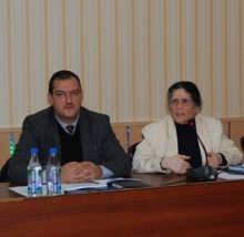 Ҳомиёни ҳуқуқи инсон қабули лоиҳаи қонун «Дар бораи муҳоҷирати меҳнатӣ»-ро дархост карданд