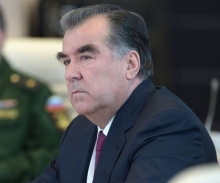 Президент в Гиссаре открыл музей и библиотеку, построенные за 20 млн. сомони