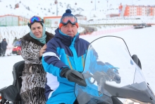 Президент вместе с семьей покатался на лыжах