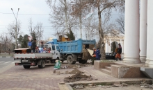 Здание душанбинской мэрии начали сносить