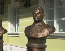 Памятник Сталину появился в Москве. Церетели готов создать и бюст Путина на Аллее правителей