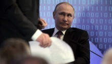 Путину рассказали анекдот про изнасилование тракториста. Он посоветовал заменить тракториста на доярку
