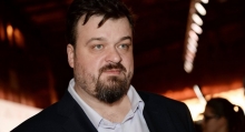 Комментатор Василий Уткин оскорбил рефери Равшана Ирматова в своем Twitter