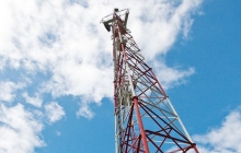 Незаконно, но выгодно: как пользуются кыргызскими сим-картами в Таджикистане