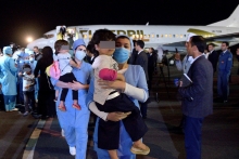 Бисёре аз кӯдакон танҳо бо забони арабӣ гап мезананд. Пешвози хатсайри махсус аз Ироқ