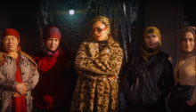 Певица Manizha выложила в Youtube свой новый клип «Недославянка»