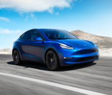 Илон Маск станцевал на церемонии запуска сборки новых Tesla в Китае