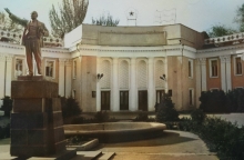 Исчезнувшие памятники советской эпохи в Душанбе