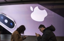 Apple на две недели закроет все магазины из-за коронавируса