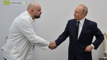 У главврача больницы в Коммунарке обнаружили коронавирус. Неделю назад он встречался с Путиным