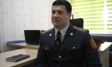 Милисае, ки духтарро аз ғарқшавӣ наҷот дод, кори худро қаҳрамонӣ намедонад