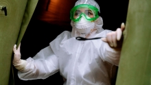 В России зафиксировали случаи COVID-19 у вакцинированных