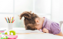 Хочу, чтобы ребенок занимался творчеством, а он не хочет. Не травмирую ли я его?