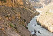 Тела преподавателя и банкира ищут от Айни до границы с Узбекистаном