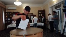 Как голосовали за президента Узбекистана в Душанбе?