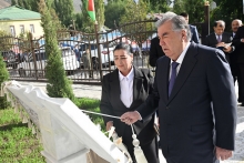 Хонаҳои нав ба осебдидагони офатҳои табиӣ. Эмомалӣ Раҳмон дар Сангвор ва Нуробод кадом иншоотро ифтитоҳ кард?