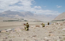 “Тафтиш мекунем”. Вокуниши Толибон ба даргирӣ дар марзи Афғонистон бо Тоҷикистон